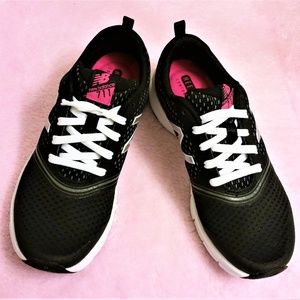 New Balance Women Training Shoes Size 5.5
